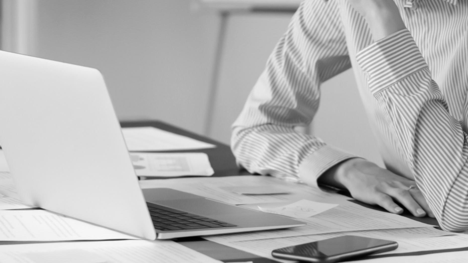 Sesiune de învățare platformă educațională instrumente SEO